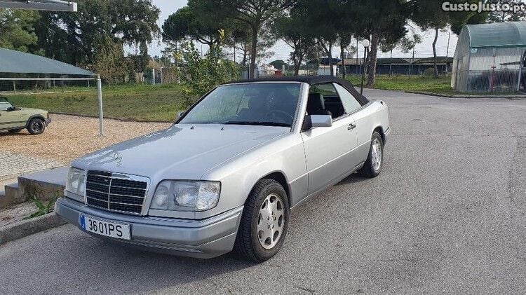 Cinza Usado 1995 Mercedes E320 Cabrios | € 28.900 - Imagem 1/1
