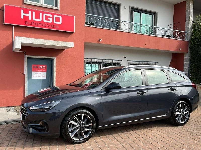 Antracite Usado 2023 Hyundai i30 Carrinha | € 21.900 - Imagem 1/4