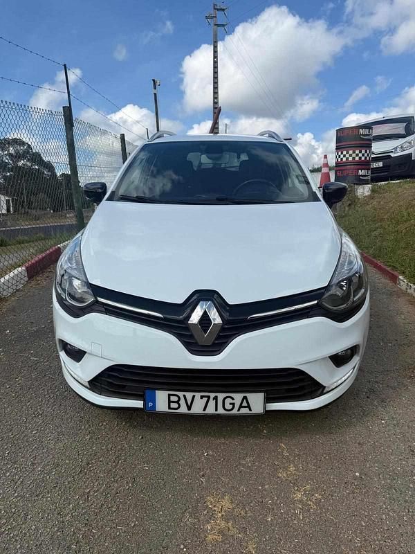Branco Usado 2017 Renault Clio IV Carrinha | € 11.500 (Preço elevado) - Imagem 1/4