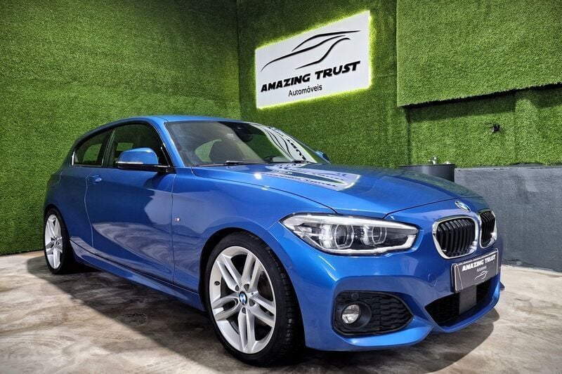 Azul Usado 2016 BMW 125 Citadino | € 23.450 - Imagem 1/4
