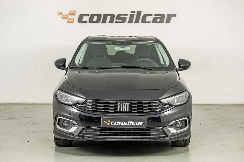 Usado Fiat Tipo Life 101 HP (74 kW) 2021 Preto Sedan