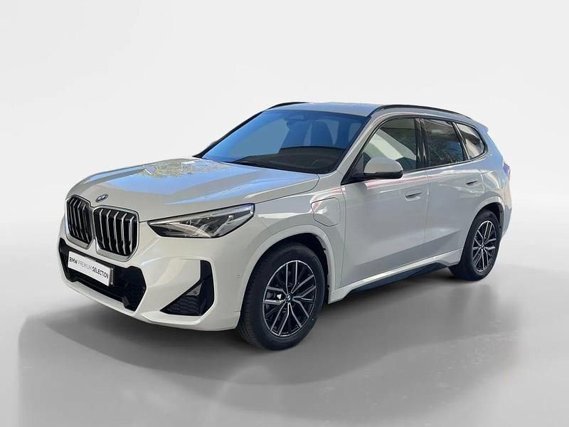 Branco Novo 2025 BMW X1 SUV | € 56.621 - Imagem 1/4