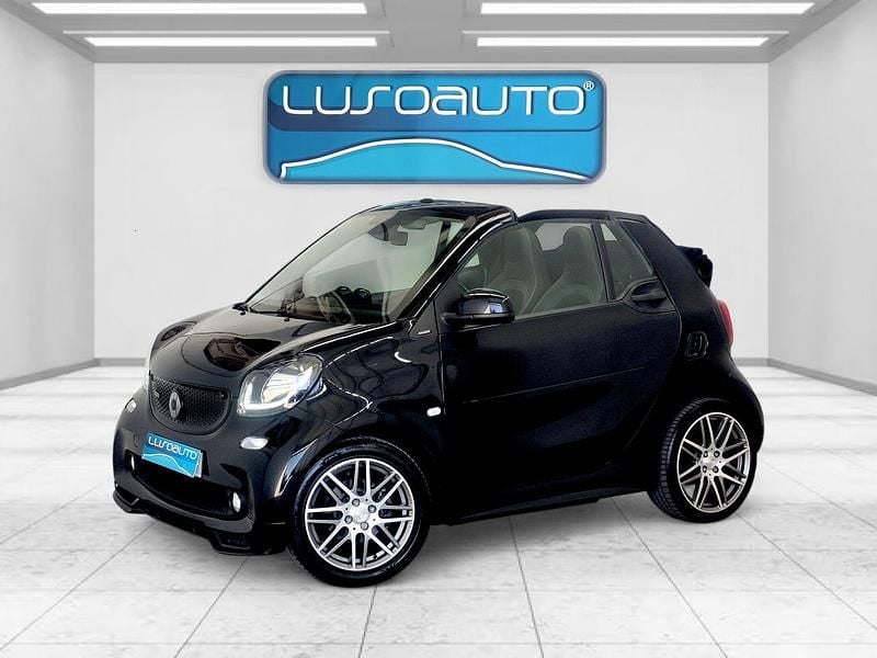 Usado Smart ForTwo Cabrio Brabus 109 HP (80 kW) 2017 Preto Cabrios