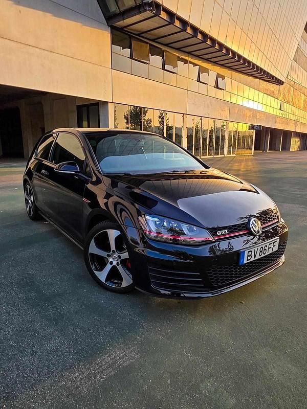 Usado VW Golf VII GTI 220 HP (161 kW) 2013 Preto