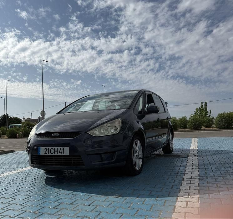 Usado 2009 Ford S-MAX S Monovolume | € 3.500 (Super Preço) - Imagem 1/4