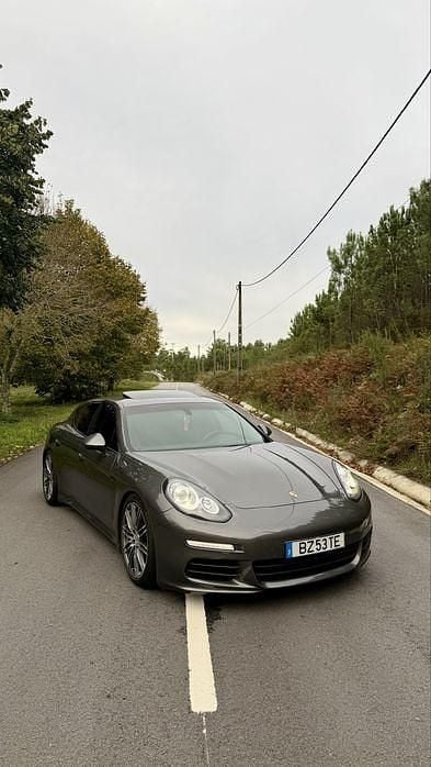 Usado 2015 Porsche Panamera Edition Sedan | € 45.000 (Bom preço) - Imagem 1/4