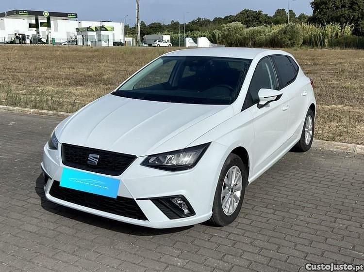 Branco Usado 2023 Seat Ibiza Style Citadino | € 14.750 (Preço justo) - Imagem 1/1