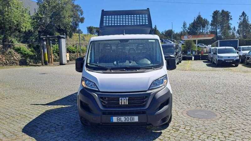 Usado Fiat Ducato 140 HP (102 kW) 2024 Branco Van