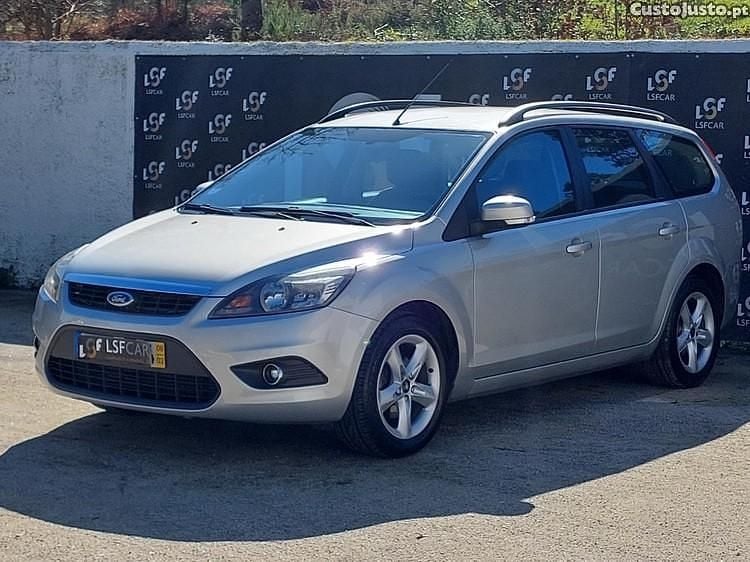 Usado Ford Focus 110 HP (80 kW) 2008 Cinza Carrinha