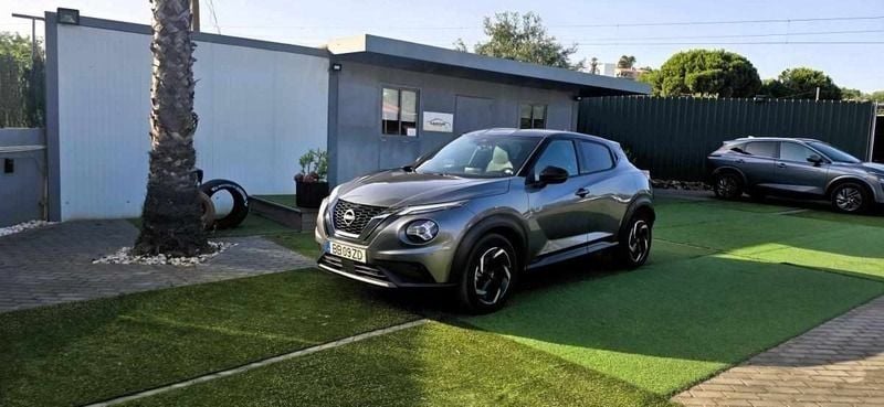 Cinzento Usado 2023 Nissan Juke SUV | € 22.500 (Preço justo) - Imagem 1/4