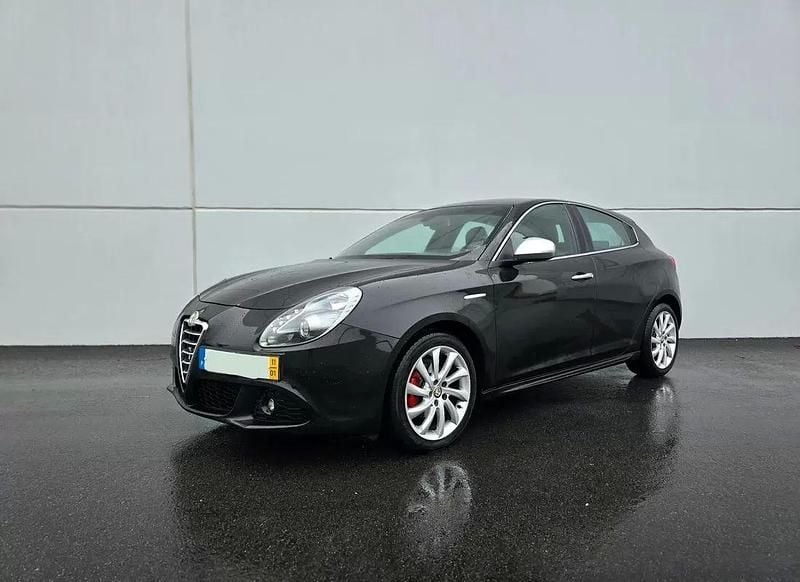 Usado Alfa Romeo Giulietta Distinctive 105 HP (77 kW) 2011 Preto Citadino