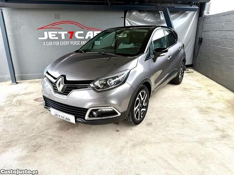 Usado Renault Captur 90 HP (66 kW) 2014 Cinza SUV