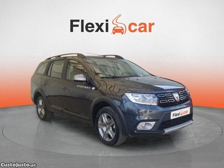 Cinza Usado 2018 Dacia Logan Stepway Sedan | € 14.290 (Preço elevado) - Imagem 1/1