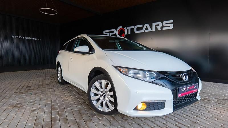 Branco Usado 2014 Honda Civic Sport Carrinha | € 11.490 (Preço elevado) - Imagem 1/4