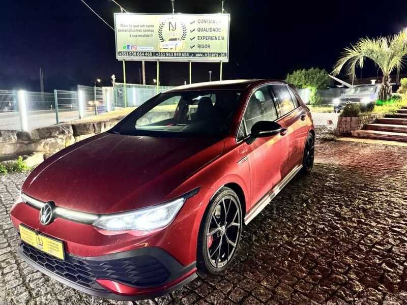 Usado VW Golf VIII GTI Clubsport 300 HP (220 kW) 2022 Vermelho