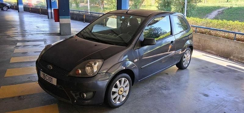 Usado 2006 Ford Fiesta Citadino | € 2.850 (Bom preço) - Imagem 1/4