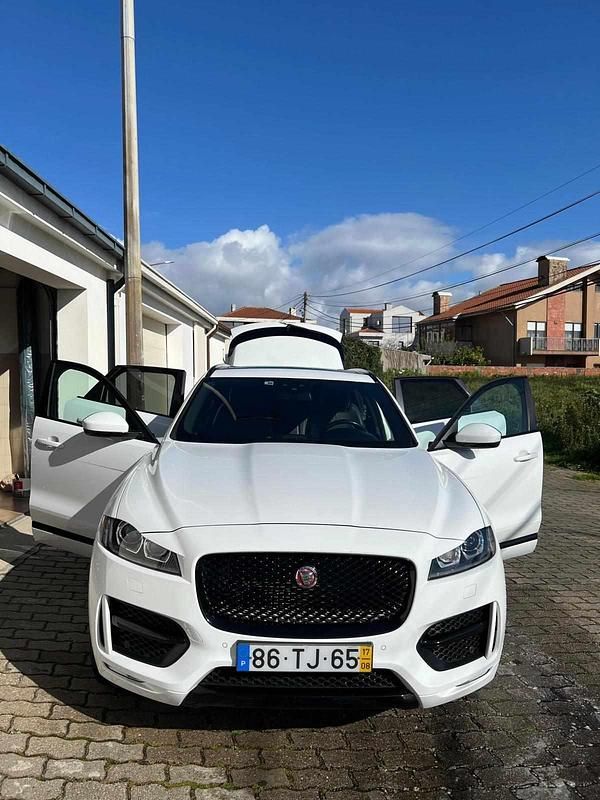 Usado Jaguar F-Pace 180 HP (132 kW) 2017 Branco SUV