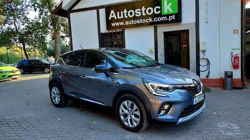Usado Renault Captur Intens 90 HP (66 kW) 2021 Cinza SUV