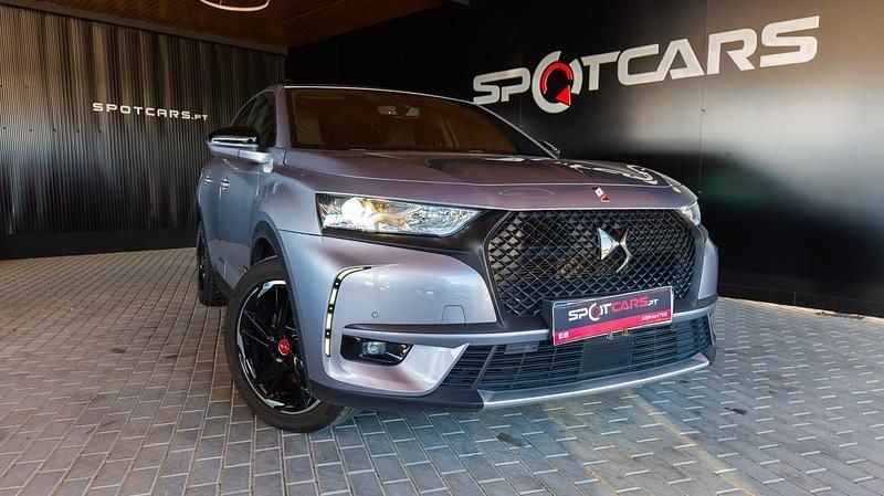 Cinza Usado 2021 DS Automobiles DS7 Crossback Performance SUV | € 25.990 - Imagem 1/4