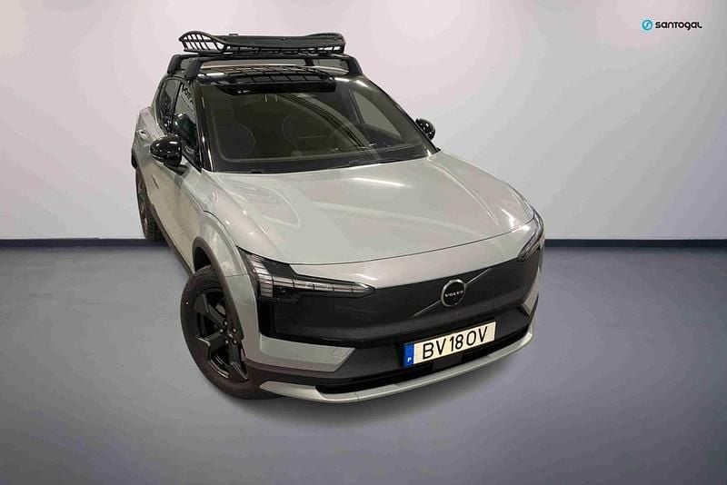 Cinzento Novo 2025 Volvo EX30 Ultra SUV | € 53.900 - Imagem 1/4