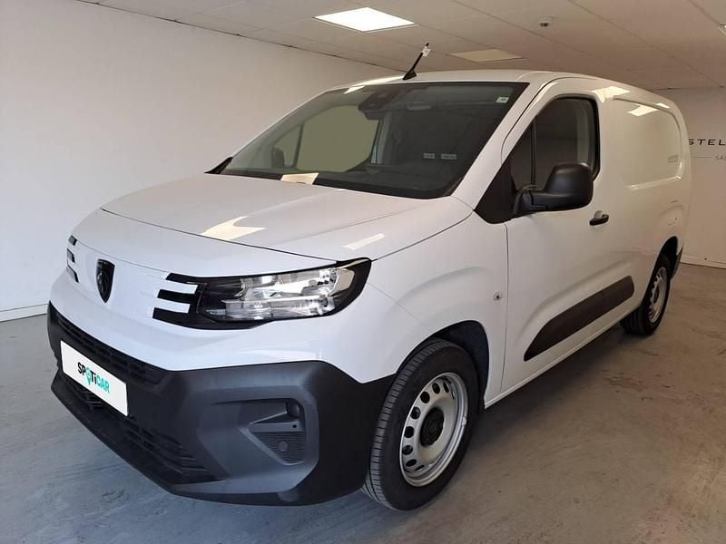 Branco Usado 2025 Peugeot Partner Monovolume | € 20.900 (Preço justo) - Imagem 1/4
