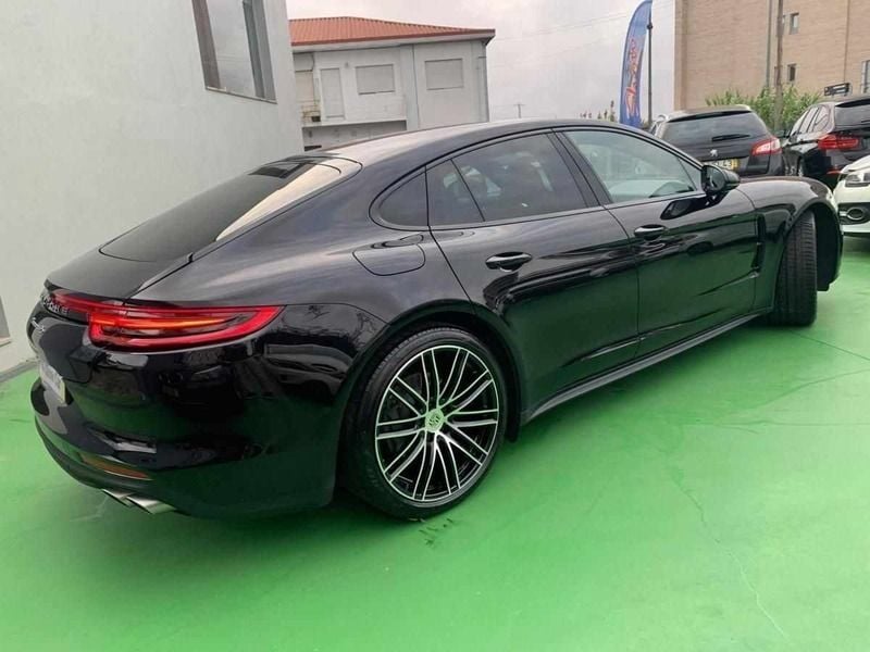 Usado Porsche Panamera 422 HP (310 kW) 2017 Preto Sedan