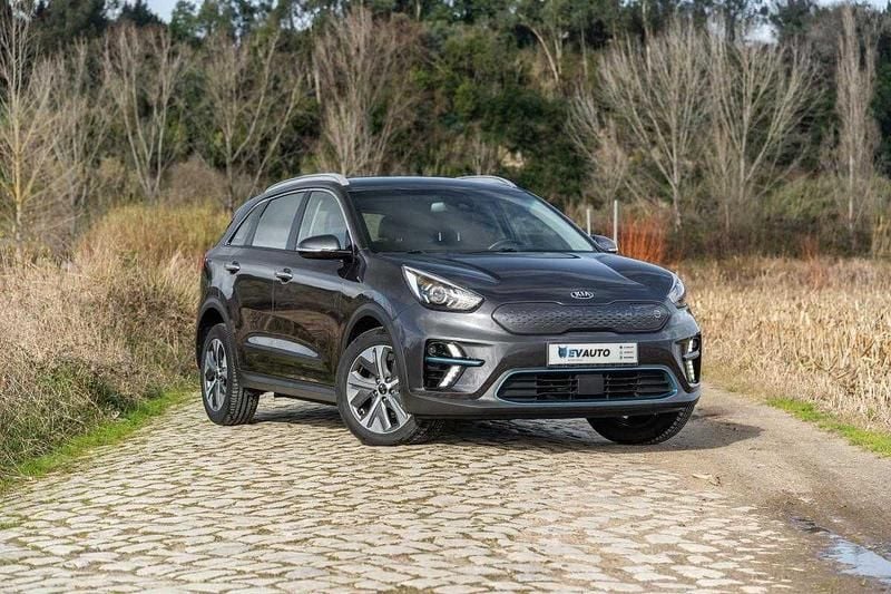 Cinza Usado 2020 Kia e-Niro SUV | € 19.850 (Preço justo) - Imagem 1/4