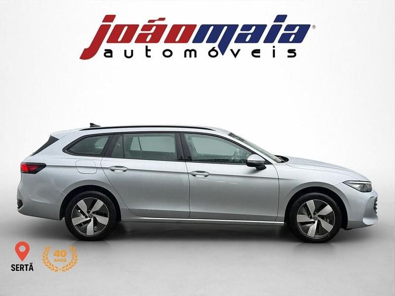 Usado VW Passat 204 HP (150 kW) 2024 Cinzento Carrinha
