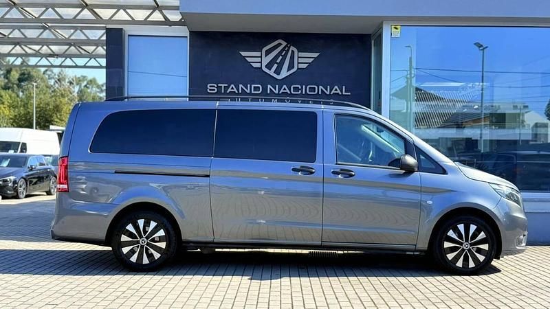 Usado Mercedes Vito 163 HP (119 kW) 2023 Cinza Van