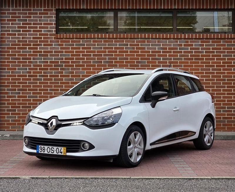 Usado 2014 Renault Clio IV Dynamique Carrinha | € 7.990 (Preço justo) - Imagem 1/4