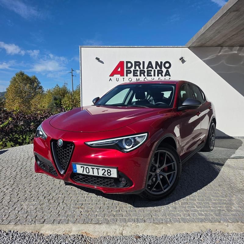 Vermelho Usado 2017 Alfa Romeo Stelvio Super SUV | € 25.990 (Preço elevado) - Imagem 1/4