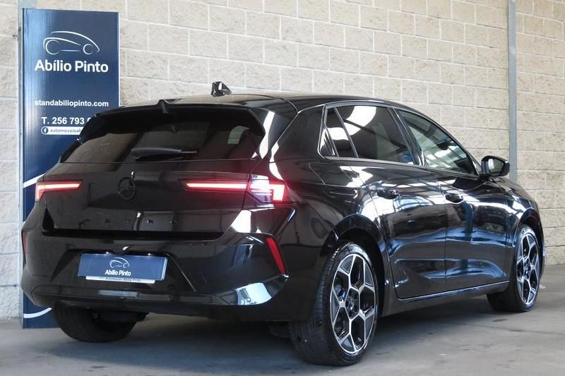 Usado Opel Astra 130 HP (95 kW) 2024 Preto Citadino