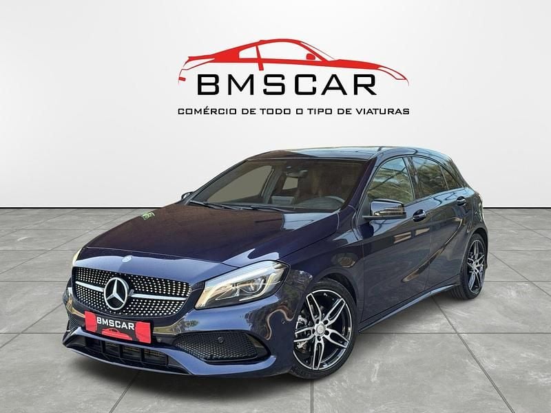 Azul Usado 2017 Mercedes A180 AMG line | € 18.990 (Preço justo) - Imagem 1/4