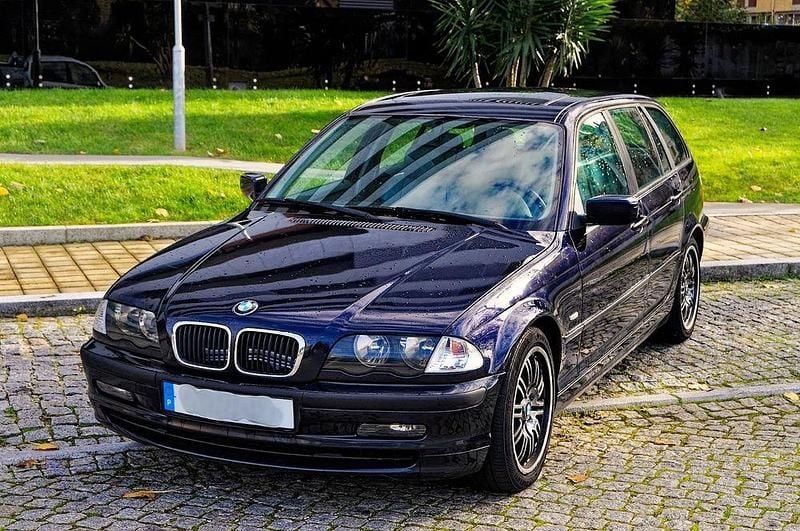 Usado 2000 BMW 320 Sport Line Carrinha | € 3.999 (Super Preço) - Imagem 1/4