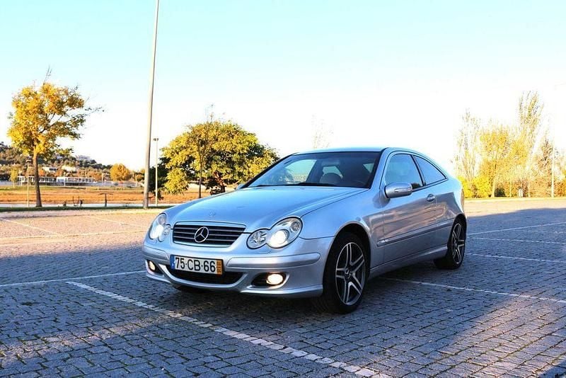 Usado 2004 Mercedes C220 Coupé | € 6.950 (Preço justo) - Imagem 1/4