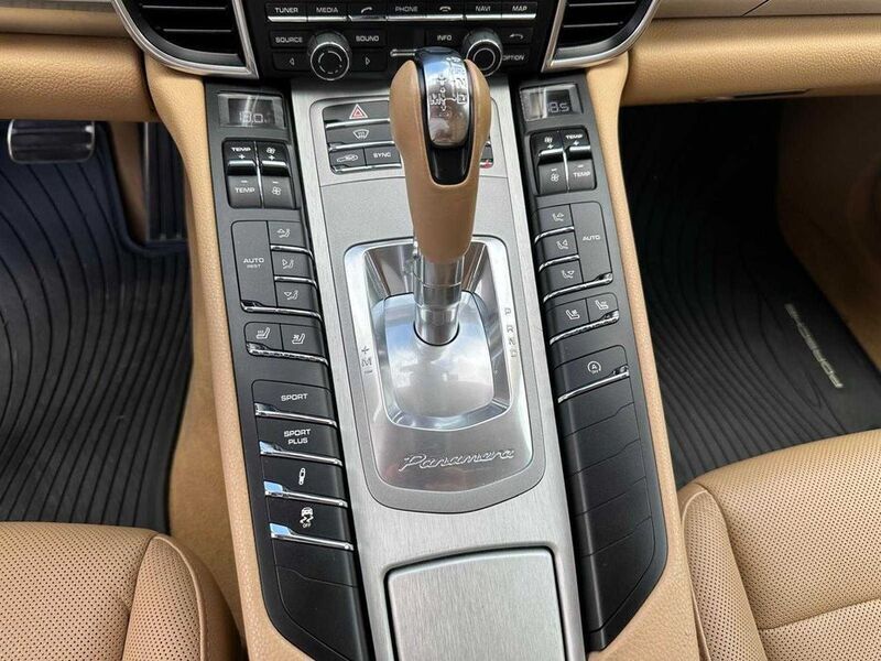 Usado 2015 Porsche Panamera Sedan | € 50.000 (Super Preço) - Imagem 1/4