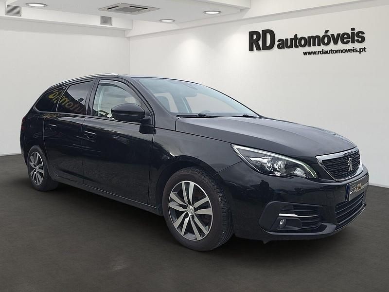 Usado Peugeot 308 Allure 130 HP (95 kW) 2018 Preto Carrinha