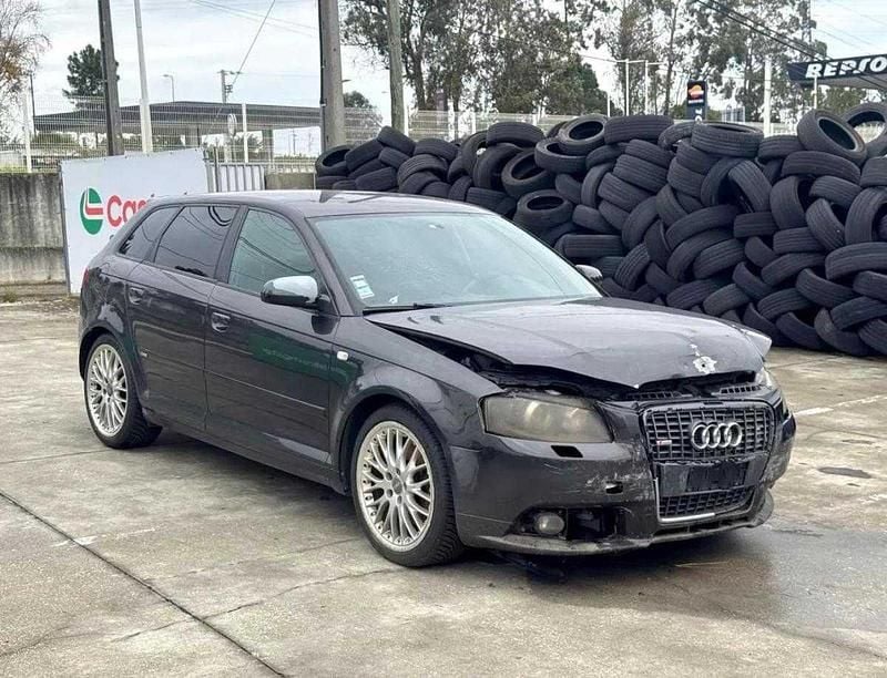 Cinzento Usado 2008 Audi A3 S-Line Citadino | € 2.990 (Preço justo) - Imagem 1/4