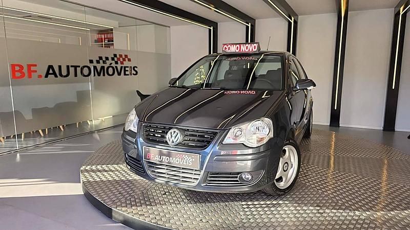 Cinzento Usado 2005 VW Polo Citadino | € 4.750 (Preço elevado) - Imagem 1/4