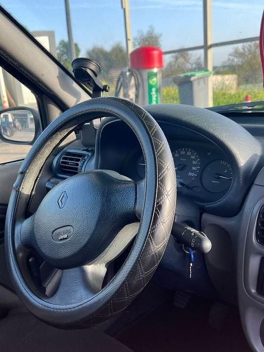 Usado Renault Clio II 1999 Sedan