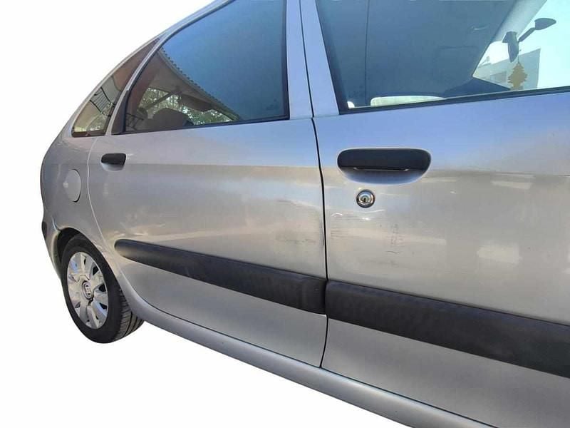 Usado Citroën Xsara 109 HP (80 kW) 2004 Cinzento Monovolume