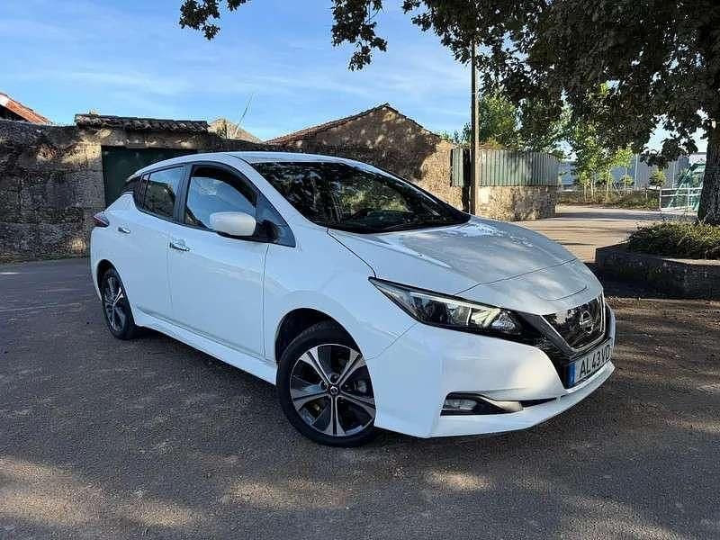 Branco Usado 2021 Nissan Leaf N-Connecta Citadino | € 16.990 (Preço justo) - Imagem 1/4