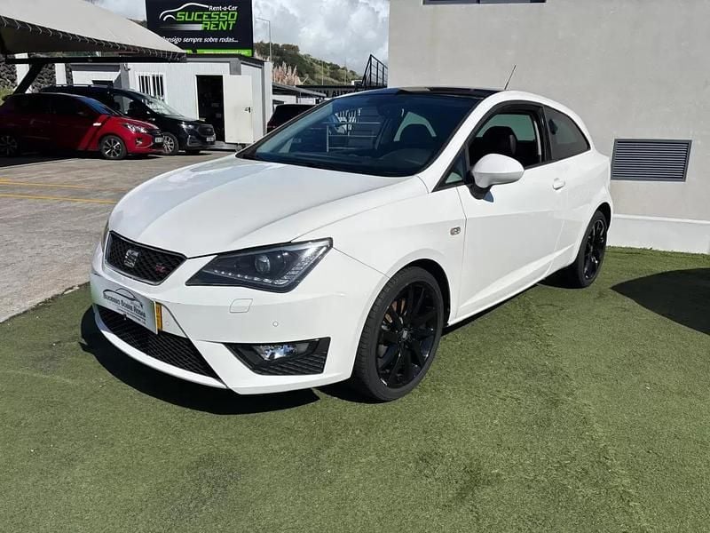 Branco Usado 2017 Seat Ibiza SC FR Citadino | € 16.490 - Imagem 1/4