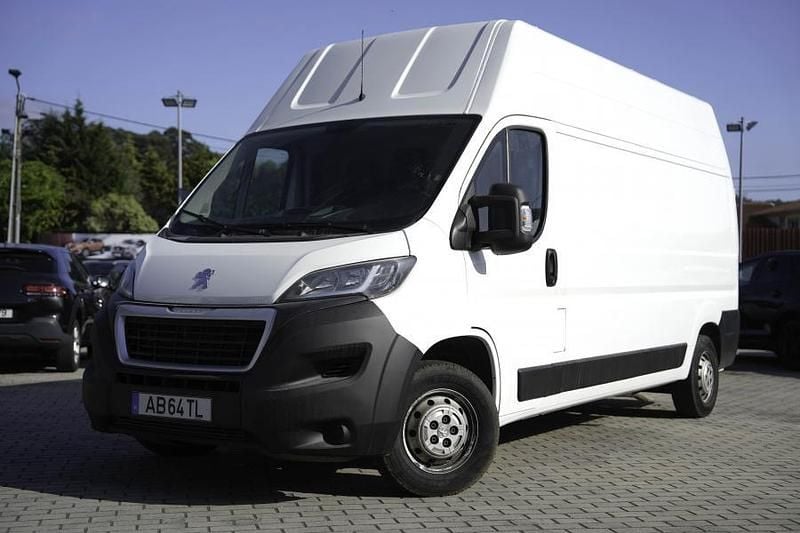 Branco Usado 2020 Peugeot Boxer Van | € 17.900 (Bom preço) - Imagem 1/4