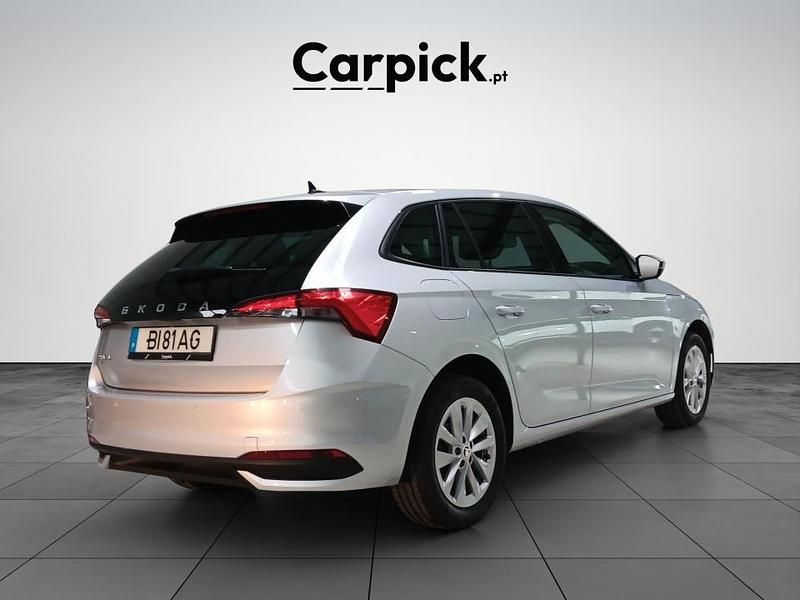 Usado Skoda Scala 116 HP (85 kW) 2024 Cinza Citadino