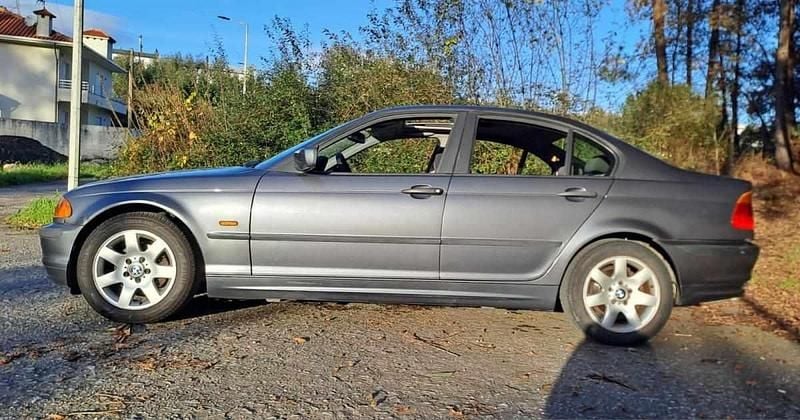 Cinzento Usado 2000 BMW 320 Sedan | € 3.750 (Bom preço) - Imagem 1/4
