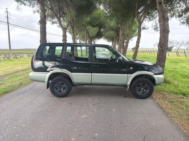 Usado Nissan Terrano 100 HP (73 kW) 1996 SUV
