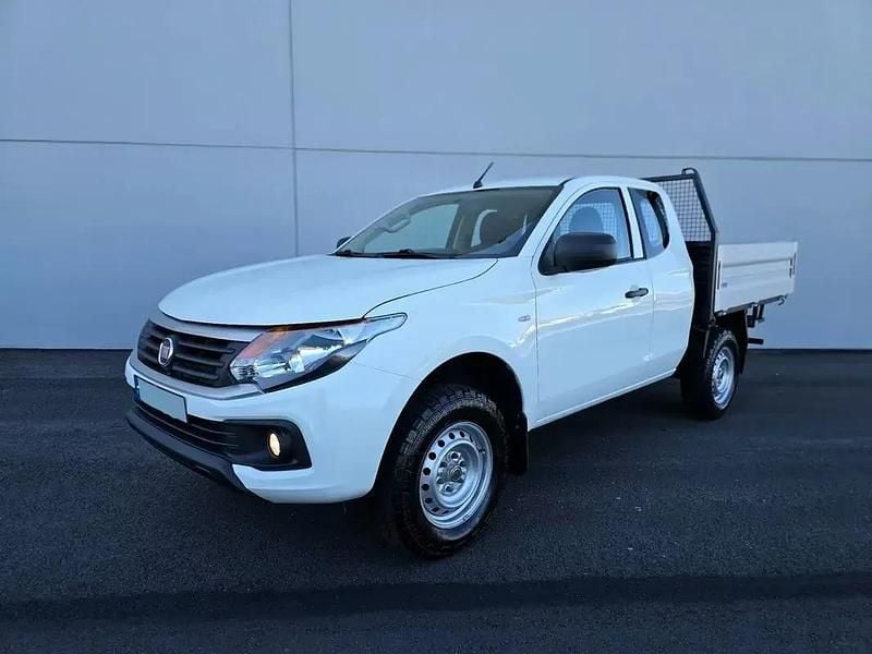 Branco Usado 2018 Fiat Fullback Pickup | € 22.490 - Imagem 1/4
