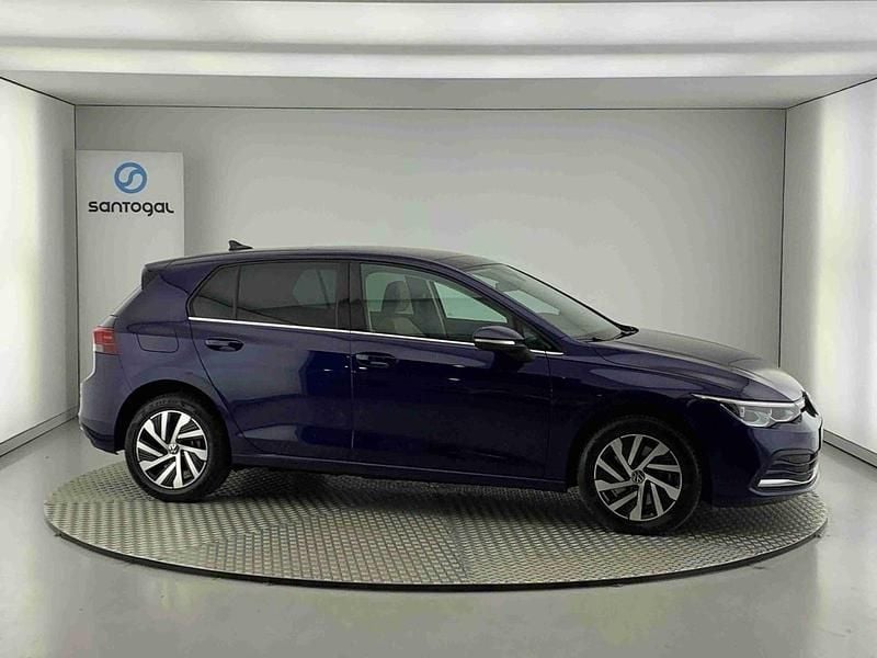 Azul Usado 2022 VW Golf VIII | € 29.490 (Preço elevado) - Imagem 1/4