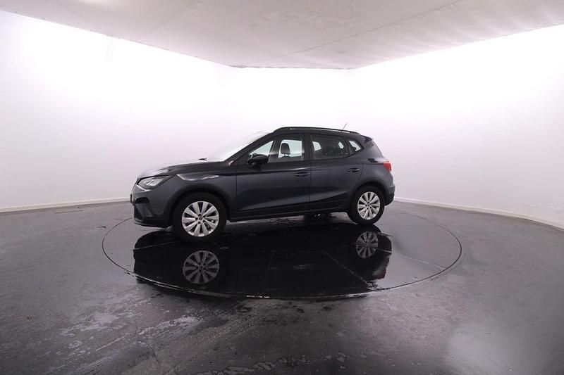 Usado Seat Arona 110 HP (80 kW) 2024 Cinzento SUV